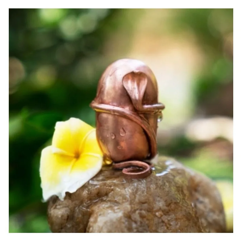 Handmade Copper Snake‑Wrapped Container Traditional Yoga Ritual Storage Vessel Vintage Hand Crafted Home Decor Ornament