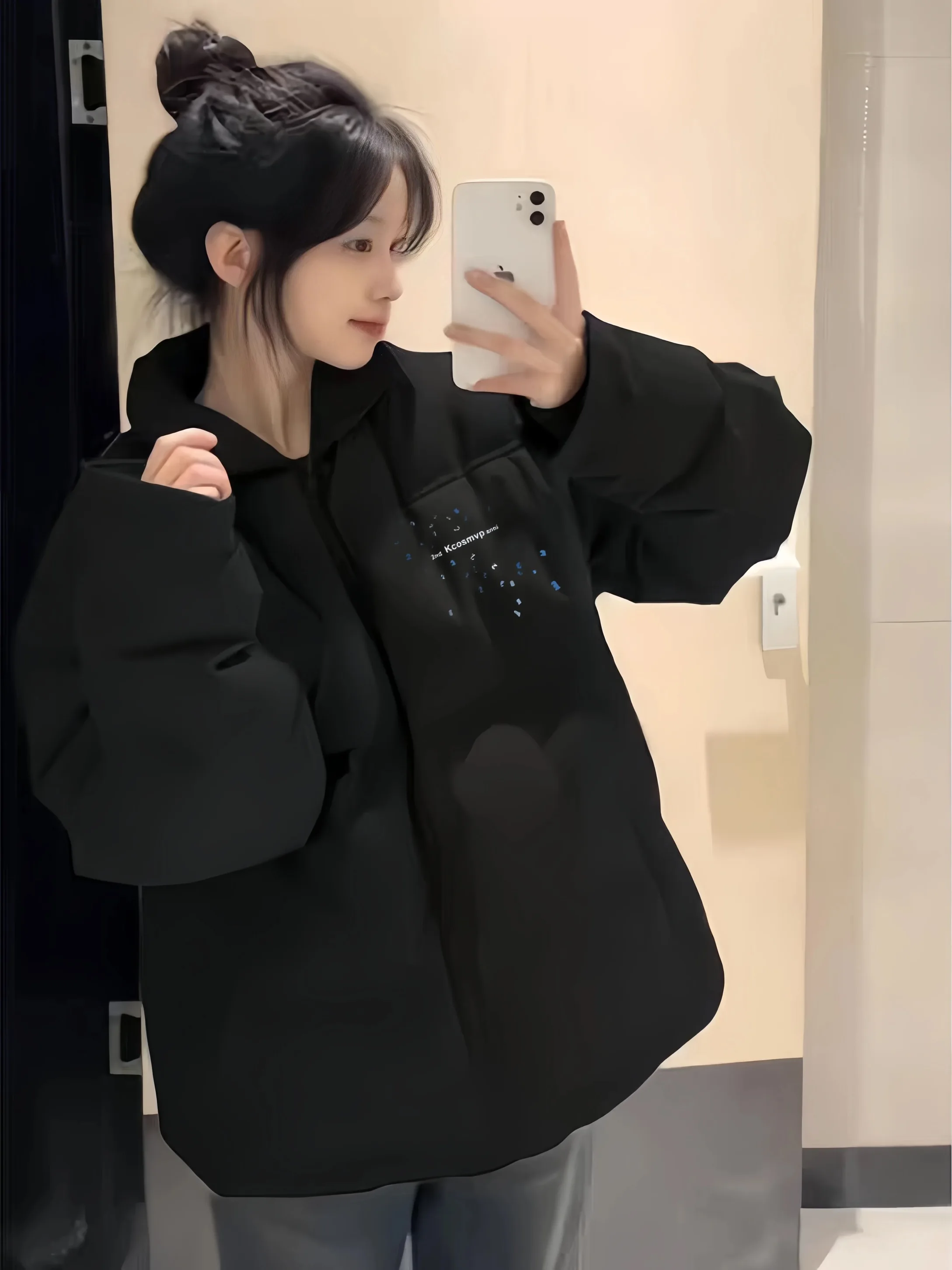 

Парка однотонная женская: черная, цвета эбни, дымчатый оникс, угольный, чернильный, темно-синий, сабельный, обсидиановый, темно-ночной, рaven-шадовый, сланцевый, сажевый, в стиле «шатерный туман»