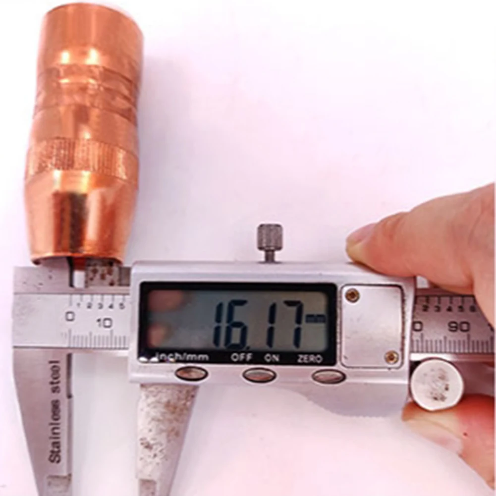 application-de-soudage-comme-image-buse-centerfire-pour-la-soudage-de-la-grande-serie-centerfire-materiau-en-cuivre-a-grande-buse