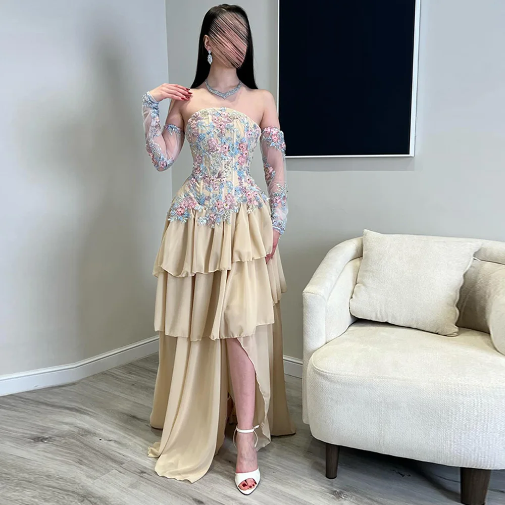 Zartes Trägerloses Ärmelloses Abendkleid Maßgeschneidert Hochwertig A-Linie Applikationen Prominenten-Kleider Seitenschlitz Partykleid