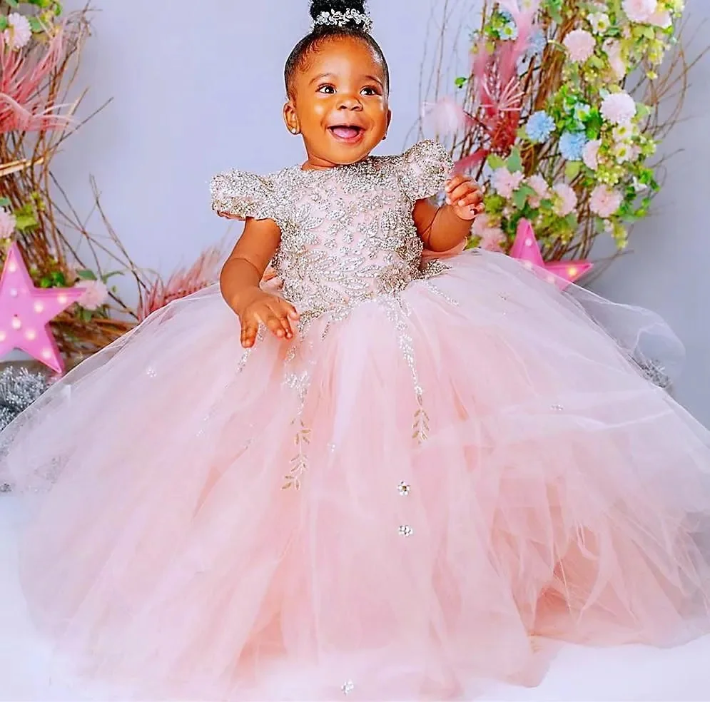 Pink Flower Girls Dresses For Wedding Short Sleeeves Lovely Tulle Silver Crystal Beads Puffy Children Kids Party Communion Gowns