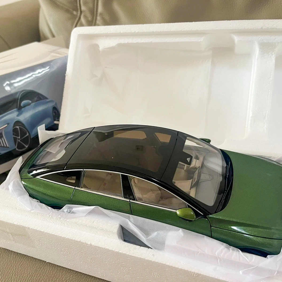 DFL DONGFENG Forthing S7 Alloy Car Model Simulation Model Tabletop Decoration Collection Display Gift green 1:18