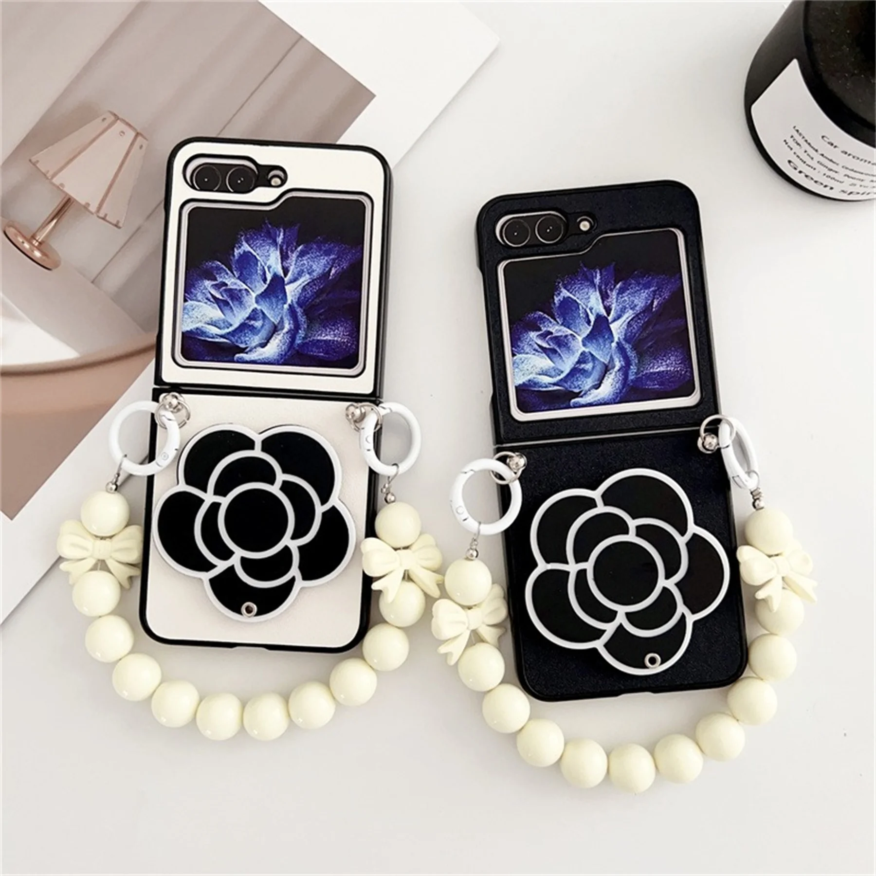 Korean Luxury Camellia Mirror Bow Bracelet Hand Chain Leather Case For Samsung Z Flip 6 5 4 3 ZFlip5 Zflip4 Shockproof Cover