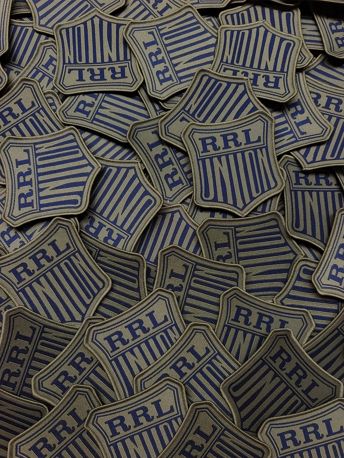 

Exquisite Embroidered American Retro Chest Patch Bae Sve Patch Fabric Label with Adhesive Ba Double RL RRL