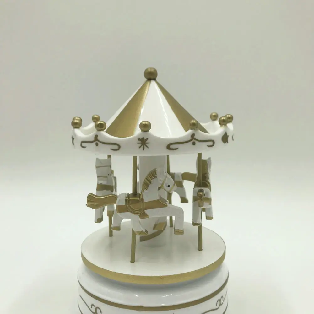 Vintage Carousel Music Box Merry Go Round Wood Musical Craft Birthday Cake Topper European Style Home Ornament Xmas Present
