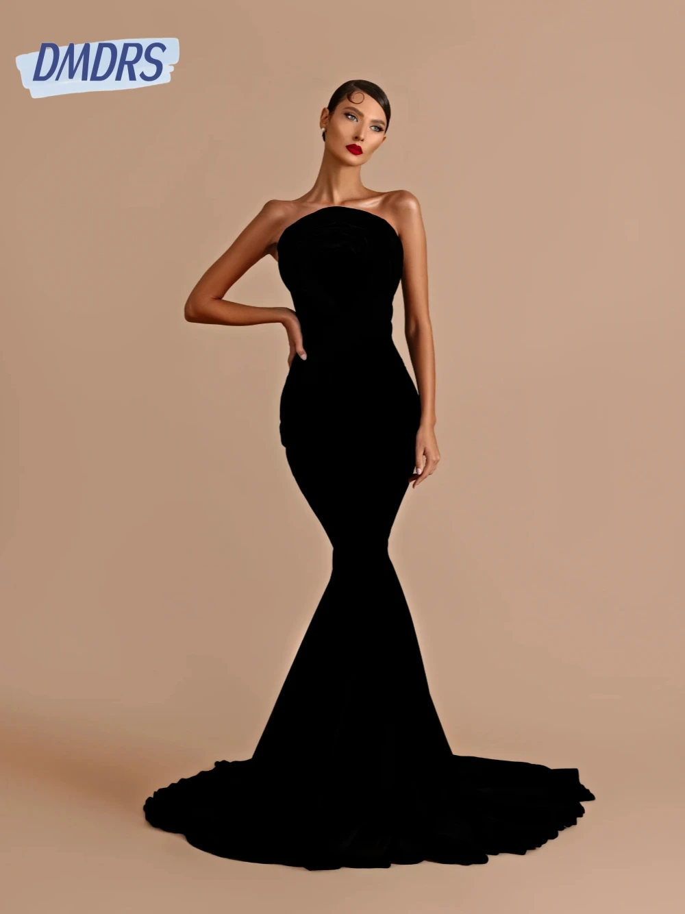 

Gorgeous Strapless Velvet Black Evening Dress Graceful Mermaid Prom Gown Customized For Special Occasions Sleeveless Party Wear