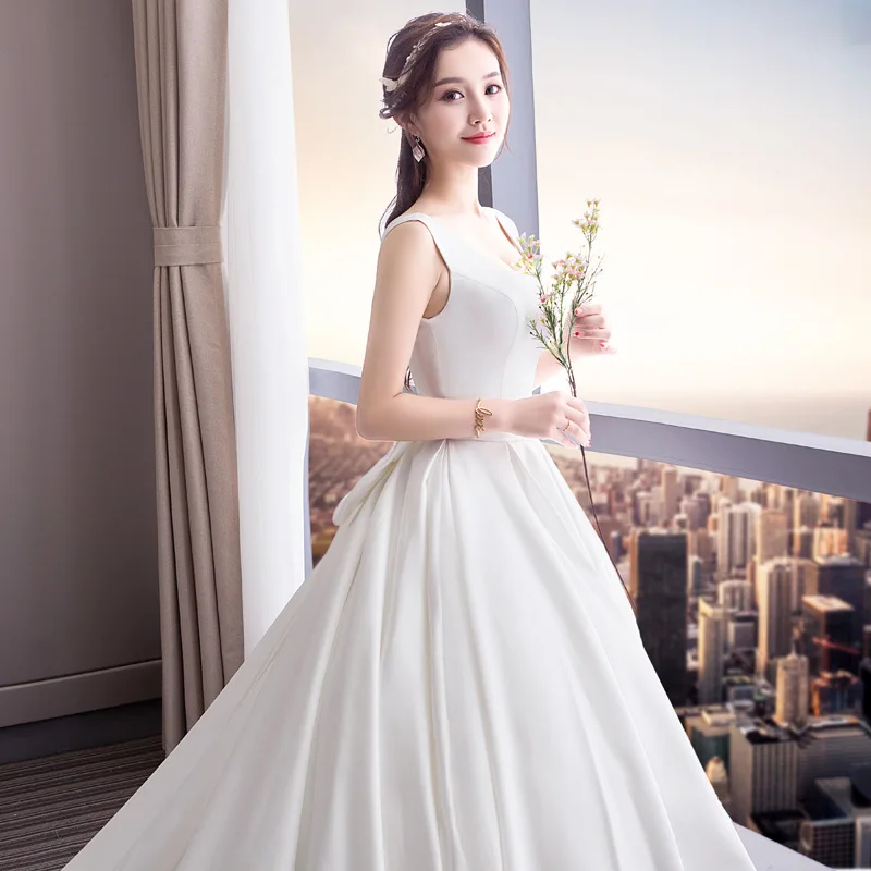 2024 Satin trailing summer new style simple U-shaped collar white slim fitting and slimming wedding dress Hepburn bridal gown