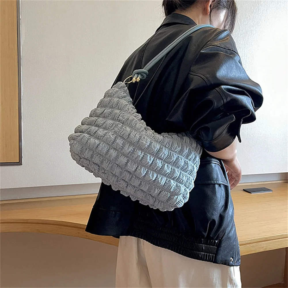 Quilted Padded Shoulder Bag Pleated Bubbles Cloud Large Capacity Handbag Luxury Tote Bags Bucket Designer Ruched Handbags