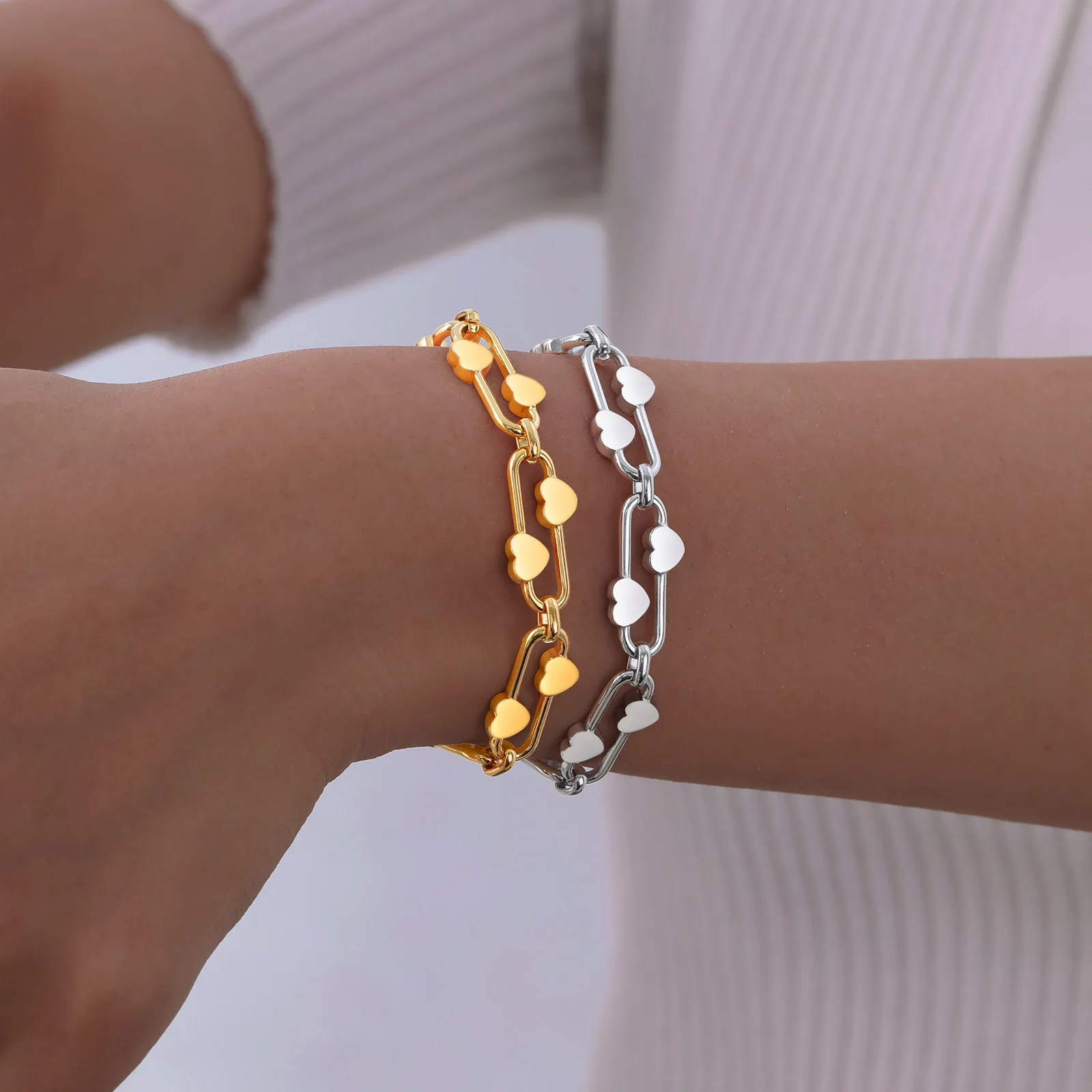 Pulsera de cadena para mujer y niña, joyería delicada de acero inoxidable, pulsera con eslabones de corazón, regalo del Día de San Valentín para mamá y novia