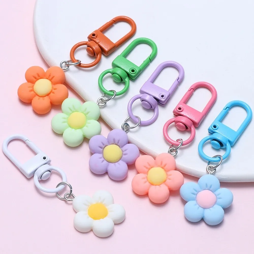 

Kawaii мультфильм красочные цветочные брелки смола цветок очаровательные аксессуары брелок кулон рюкзак подвесное украшение для женщин