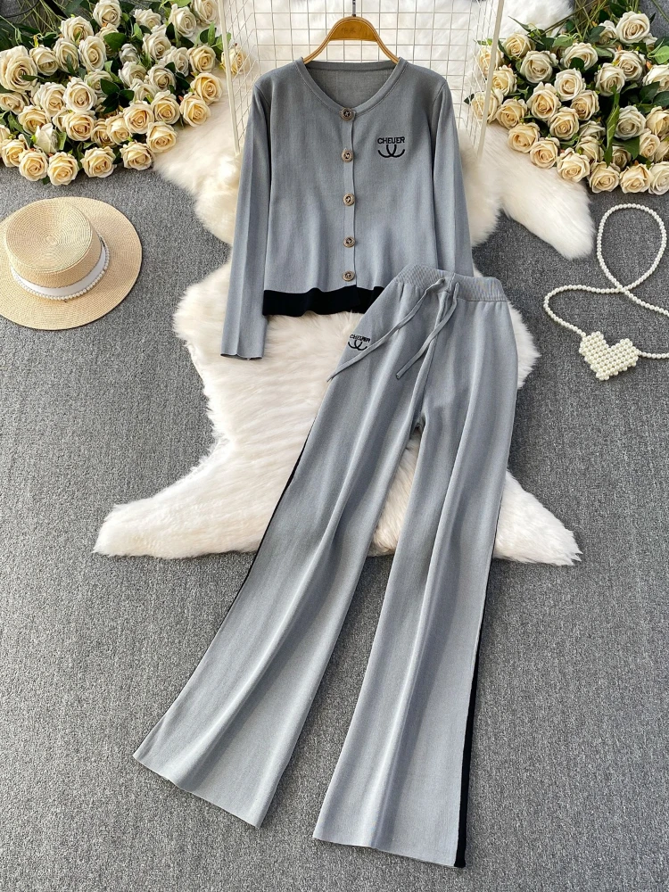 

Korean version women's autumn and winter contrasting color single breasted knitted top+high waist slimming wide leg pants