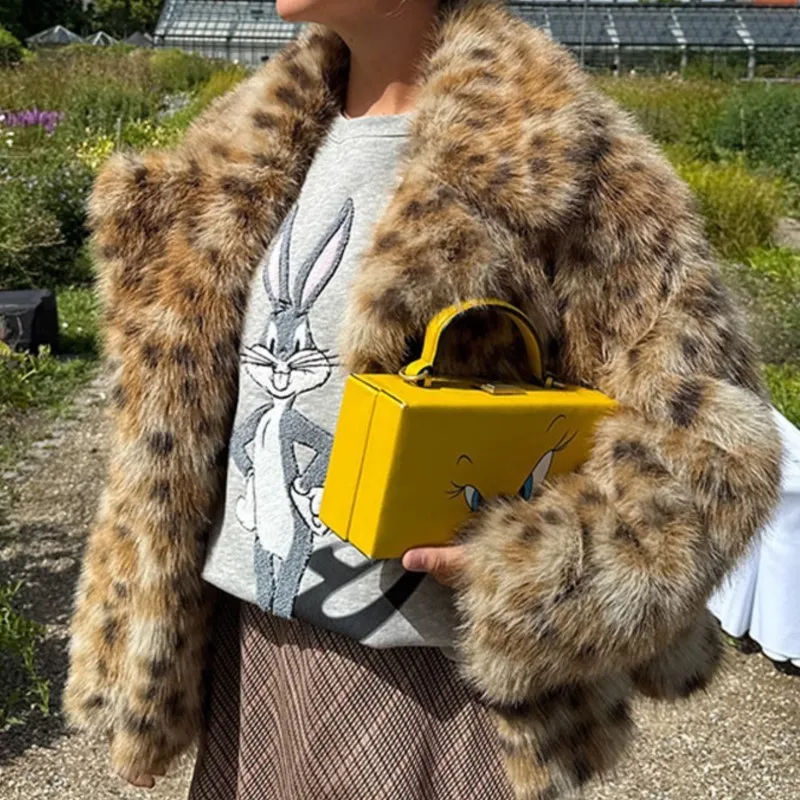 Herbst-Winter, verdicktes warmes Fell, flauschig, schick, Leoparden-Jacken, Oberbekleidung, 2025, neue mittlere Kunstpelz-Umlegekragen-Jacken, Mäntel