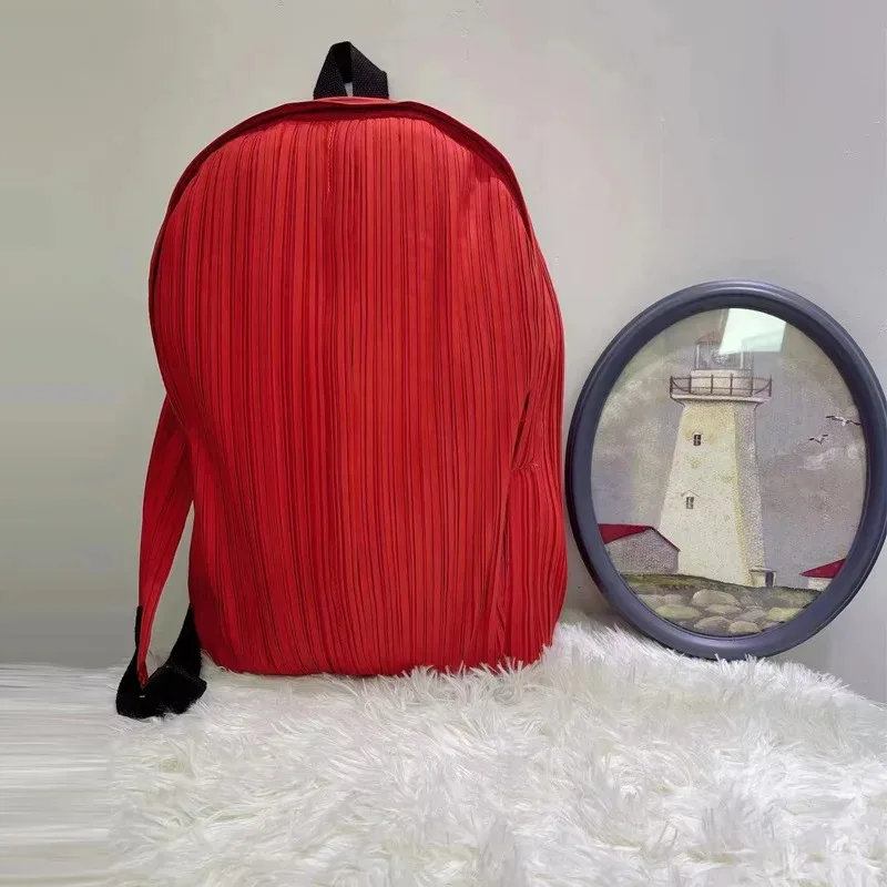 حقيبة كتف مياكي مطوية 2025 بتصميم متخصص وخفيفة الوزن وحقيبة ظهر كاجوال قابلة للتعديل للجنسين موديلات شخصية بلون سادة