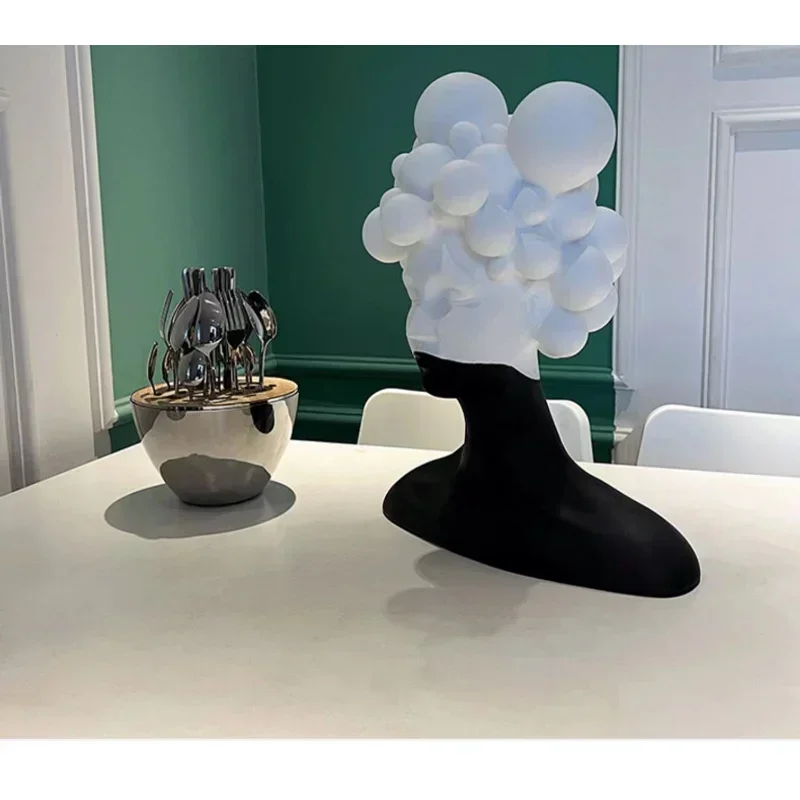 Modern Minimalist Art Figure Sculpture Resin Ornaments Model Room Living Room Creative Black and White Girl Soft Decorations