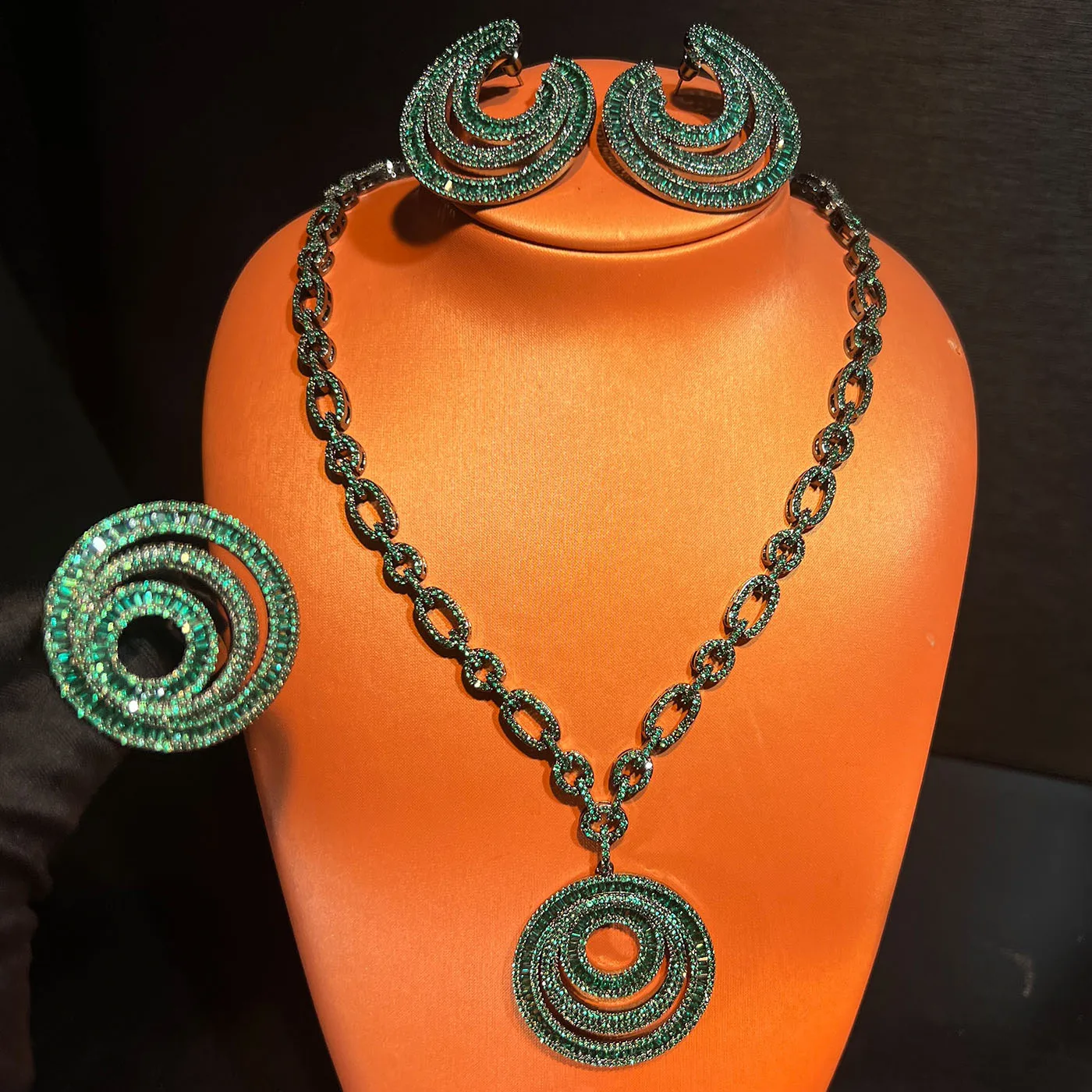 

Women Emerald Green Indian Inlaid Zircon Ring Necklace Earrings Geometric Jewelry Set
