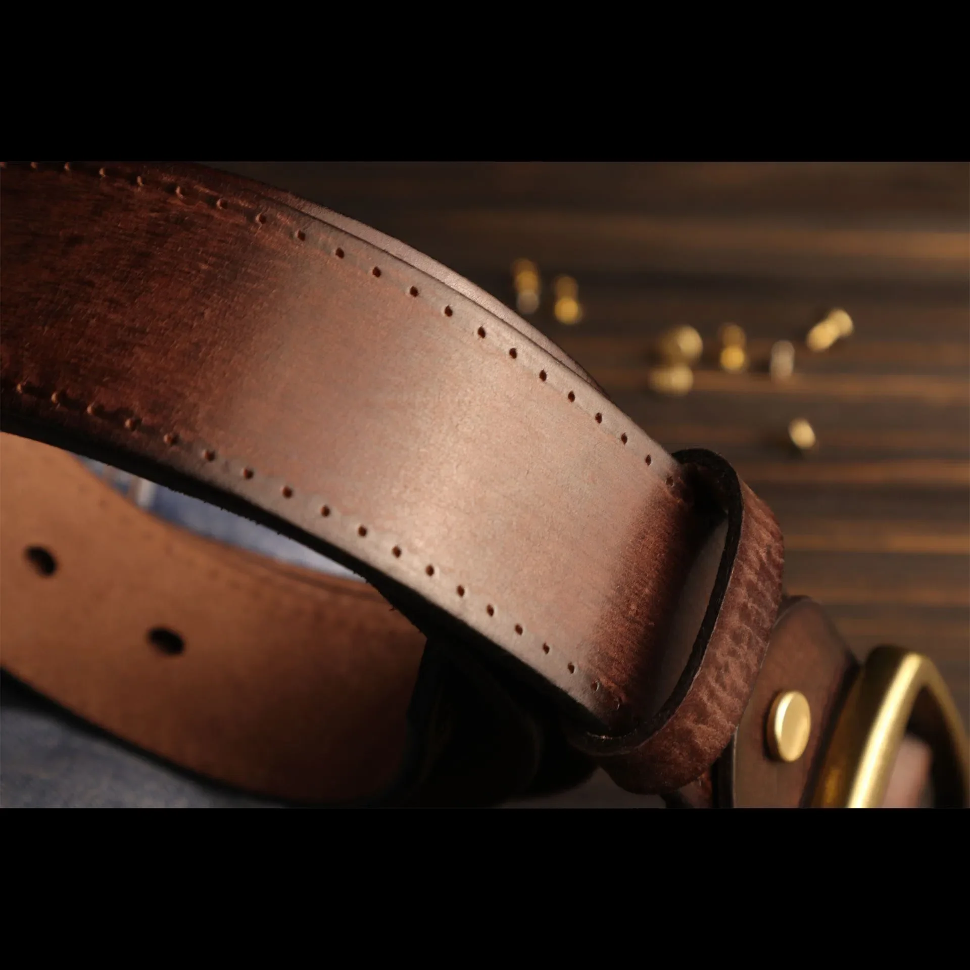 Vintage Style Top Grain Cowhide Leather Belt with Brass Screw Fixed Buckle Distressed Finished Belt for Men 38mm Width