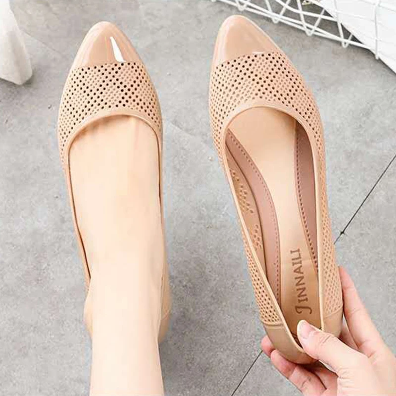 2022 New Summer Cutout Jelly Shoes Woman Breathable Loafers Hollow Out Jelly Flats  Ladies Beach Shoes Pvc Espadrilles for Women