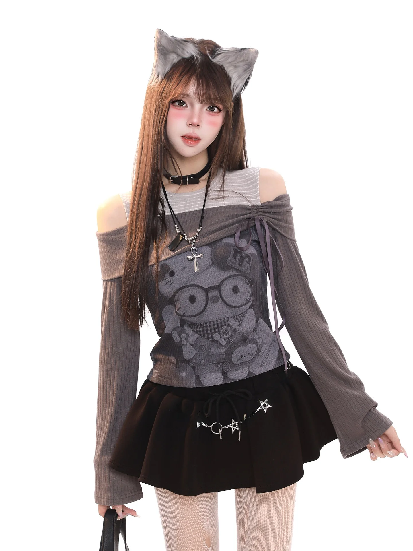 

Корейская женская футболка с длинным рукавом и мультяшным принтом, весенняя, в стиле "сладкий и острый дизайн", с уникальным дизайном, с открытыми плечами, короткий топ