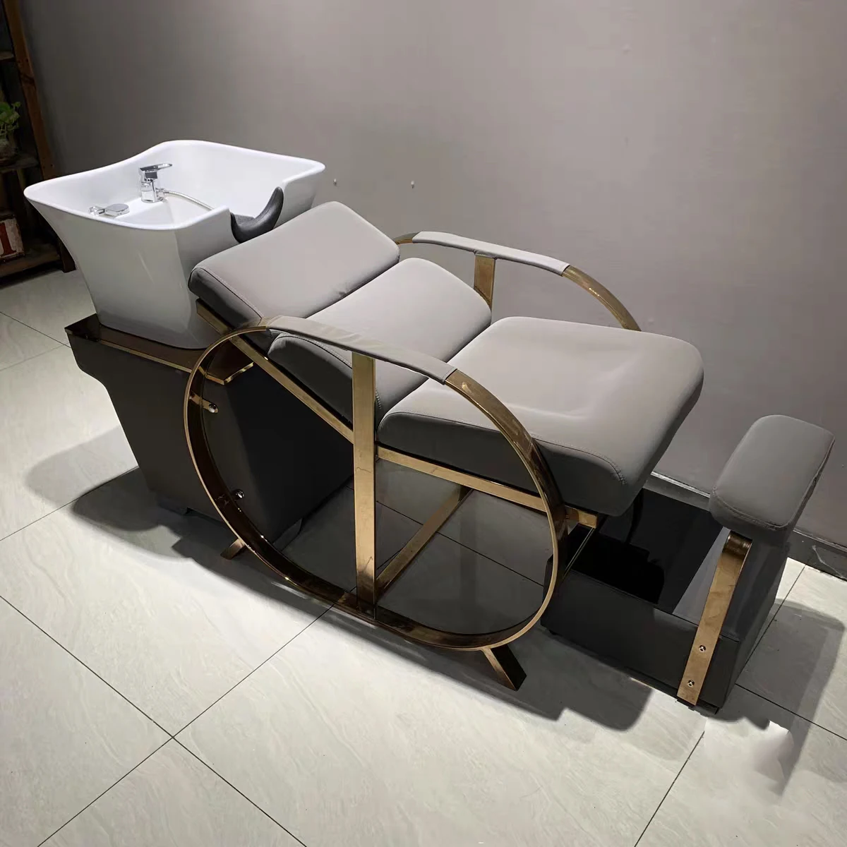

Hair Salon Backwash Shampoo Chair With Sink