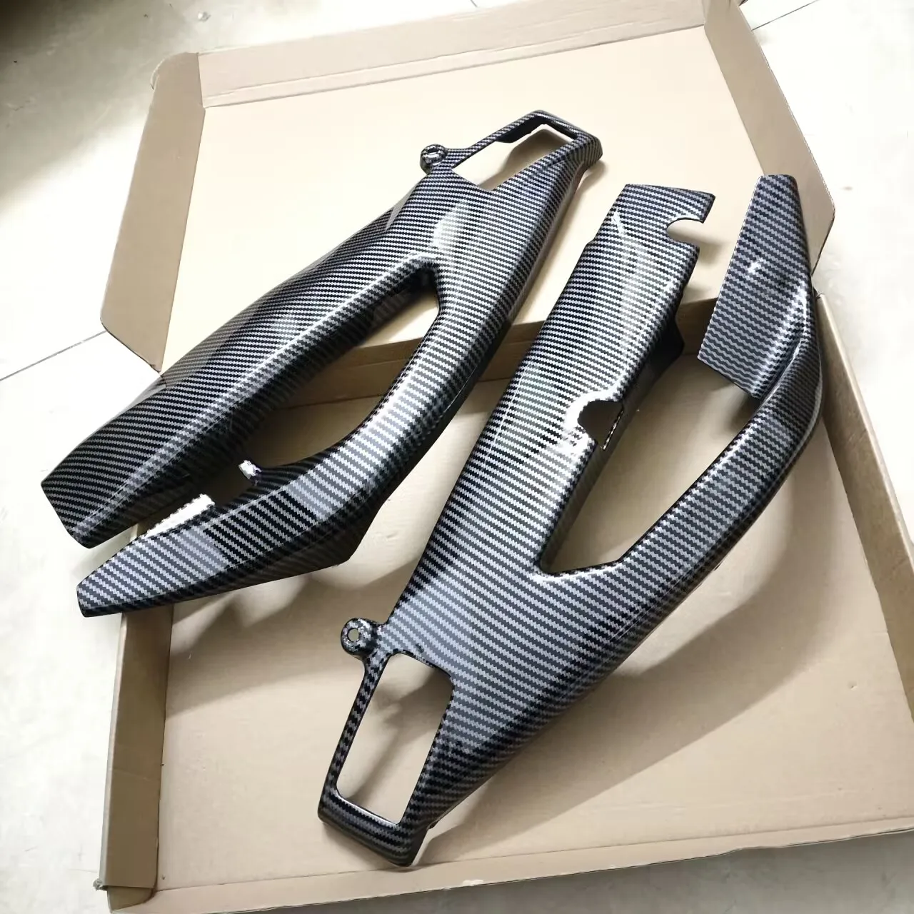 Motorcycle GSXR1000 Swingarm Cover Fairing Swing Arm Protector For Suzuki GSX-R1000 17 2018 2019 2020 2021 GSXR 1000 Accessories