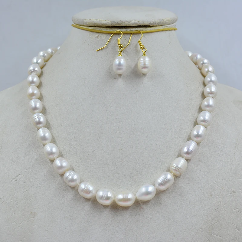 Beautiful 10-11mm natural white cultured pearl necklace earrings. Women\'s preferred wedding jewelry set 18”