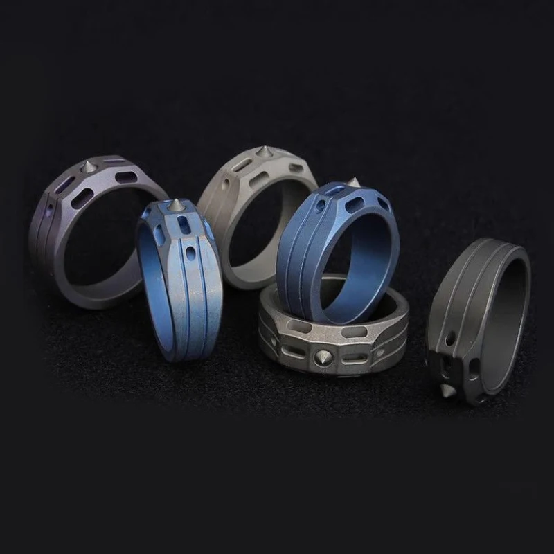 outdoor-portable-edc-titanium-alloy-tactical-self-defense-ring-car-window-breaking-tool