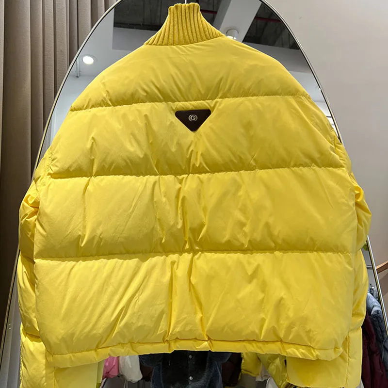 ขาตั้งอารมณ์ผู้หญิงเสื้อ 2025 ฤดูหนาวใหม่Thickeลงเสื้อแจ็คเก็ตถักSplicingเป็ดสีขาวลงผู้หญิงลงเสื้อแจ็คเก็ตH559