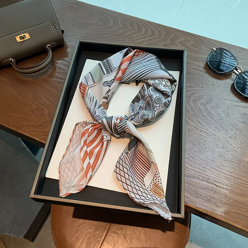 

Elegant color scheme opera house double-sided two-tone sand-washed silk twill square scarf silk scarf shawl