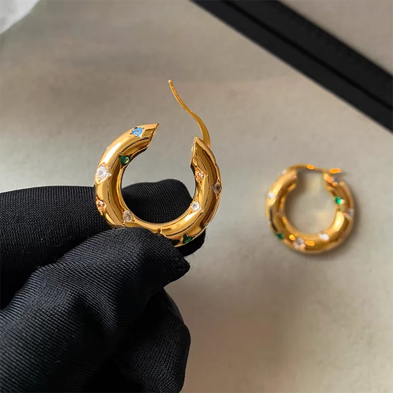 Edelstahl vergoldet bunte cz Zirkon Kreis Huggie Ohrringe für Frauen runde Ohr reifen Knorpel Piercing Schmuck Geschenke