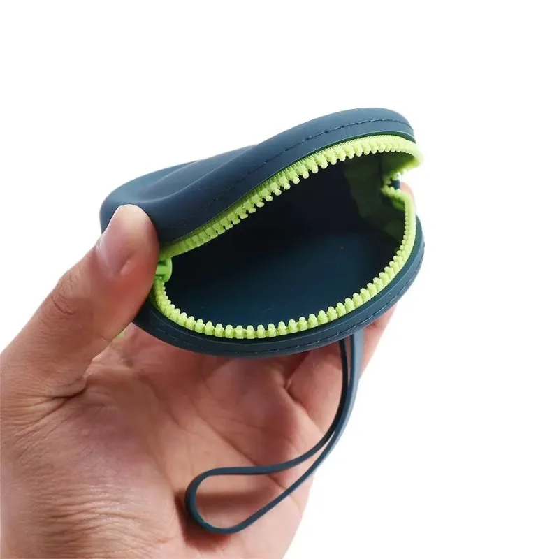 Silicone Dog Treat Pouch 4