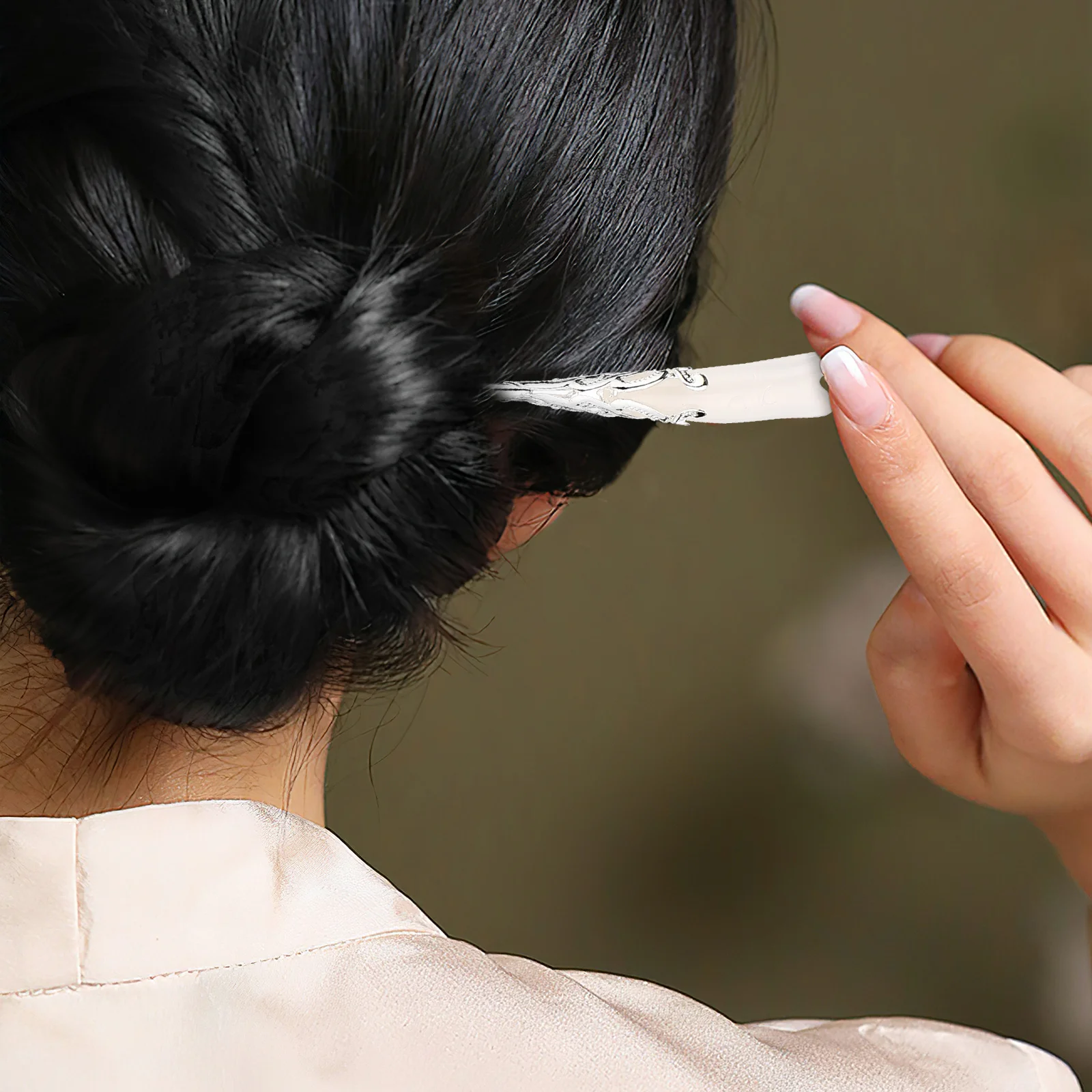 

4 Pcs Hairpin Chopstick Bun Pins Vintage Chinese Style Tassel Chopsticks Alloy Ancient Charm