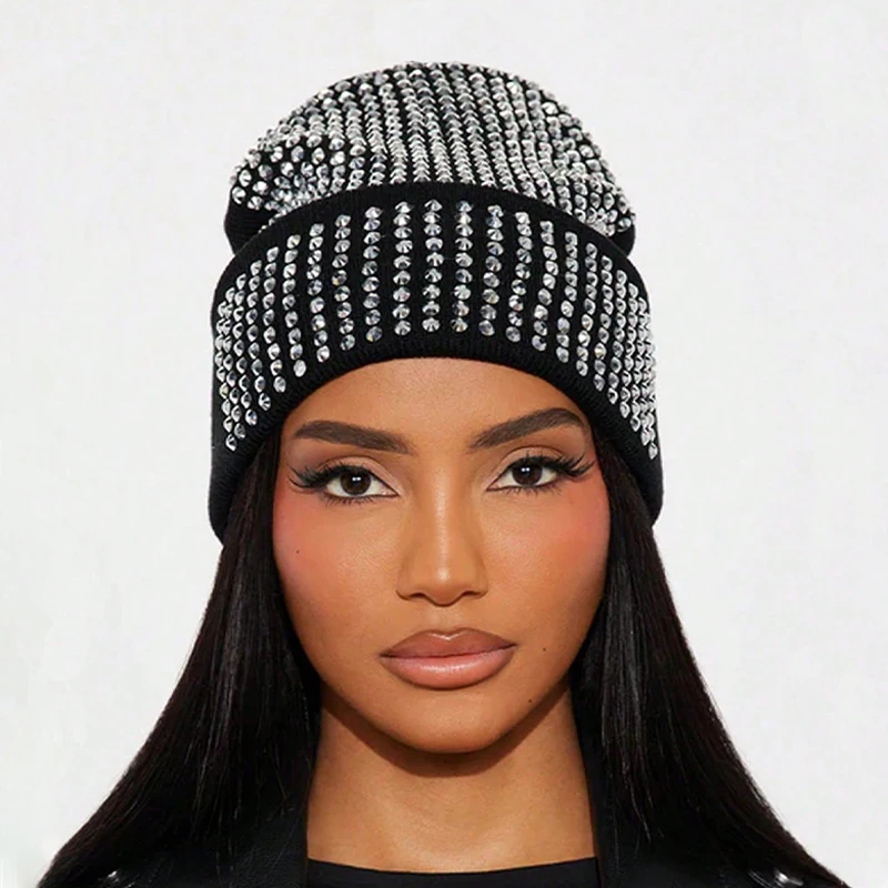 1 Stück glänzende Bling-Mütze mit Bündchen und Strasssteinen für Männer und Frauen, Winter-Strickmütze, weiche Mütze, dehnbare Totenkopfmütze, Streetwear