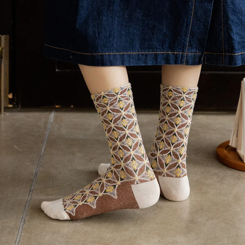 1Pair Fashion Elegant Harajuku Retro Woman Floral Socks Vintage Jacquard Korea Ethnic Cotton Casual Cute Girls Funny Brown Sox