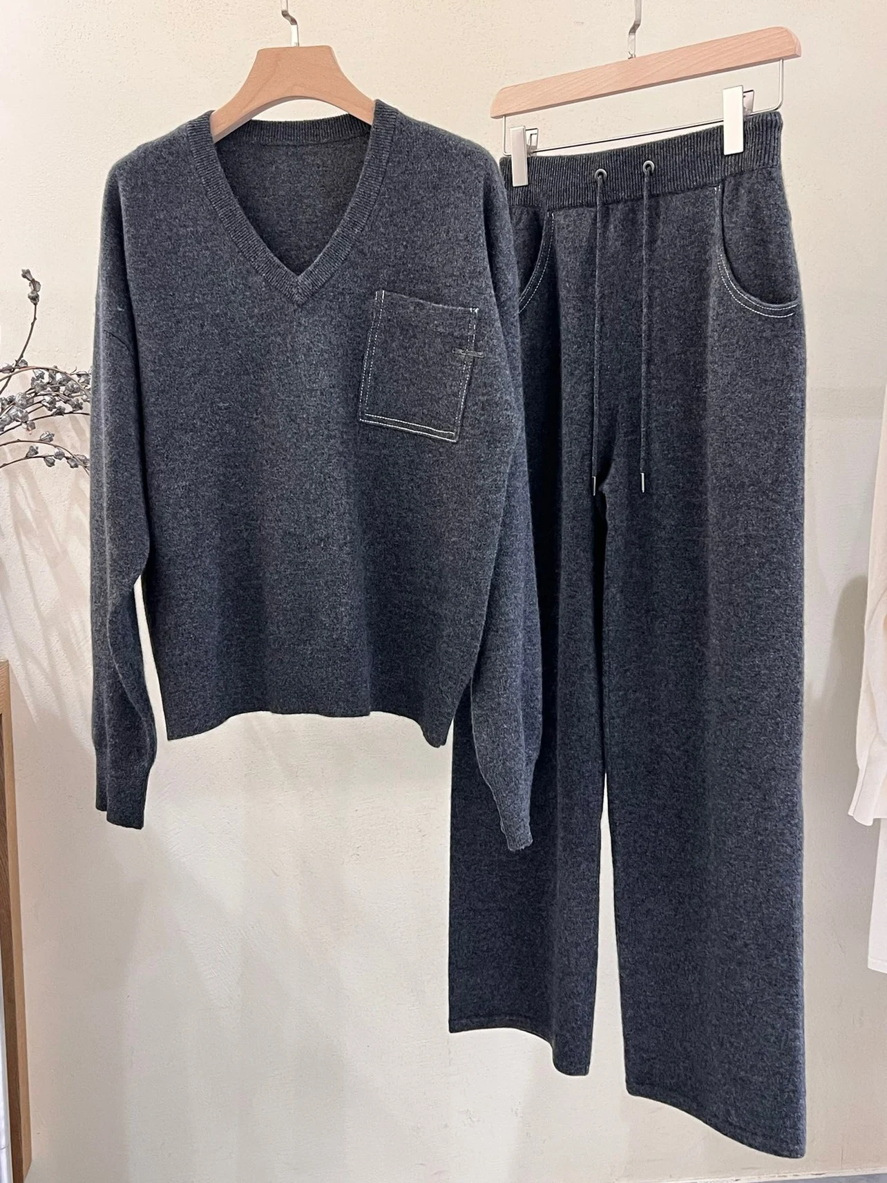 

Basic Two Piece Cashmere Knitted Loose Pants and V-Neck Pullover Sweater Suit Women Warm Sets Female Tracksuits Pullover