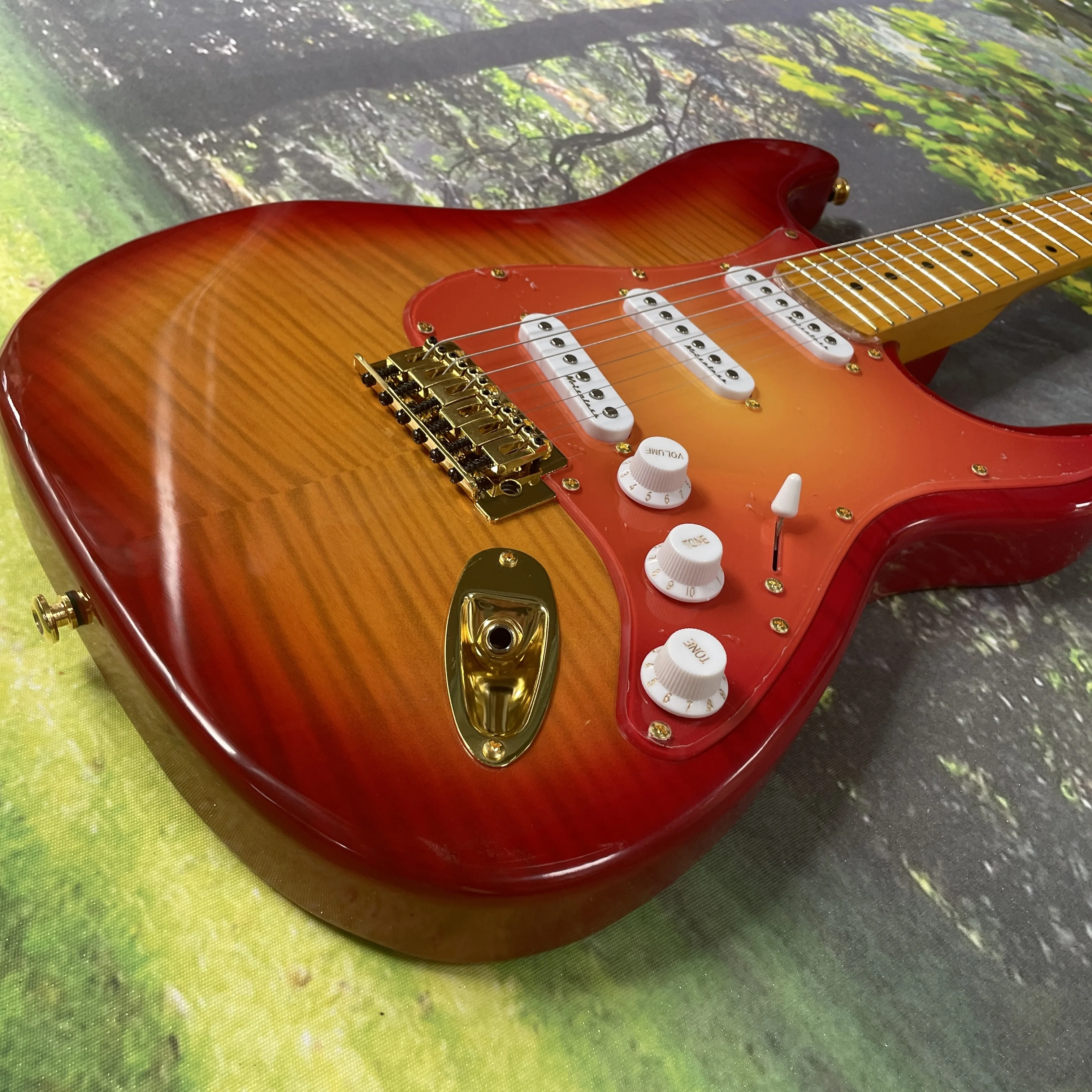 Thumbnail 2 - #7 Electric Guitars Comparison Guide