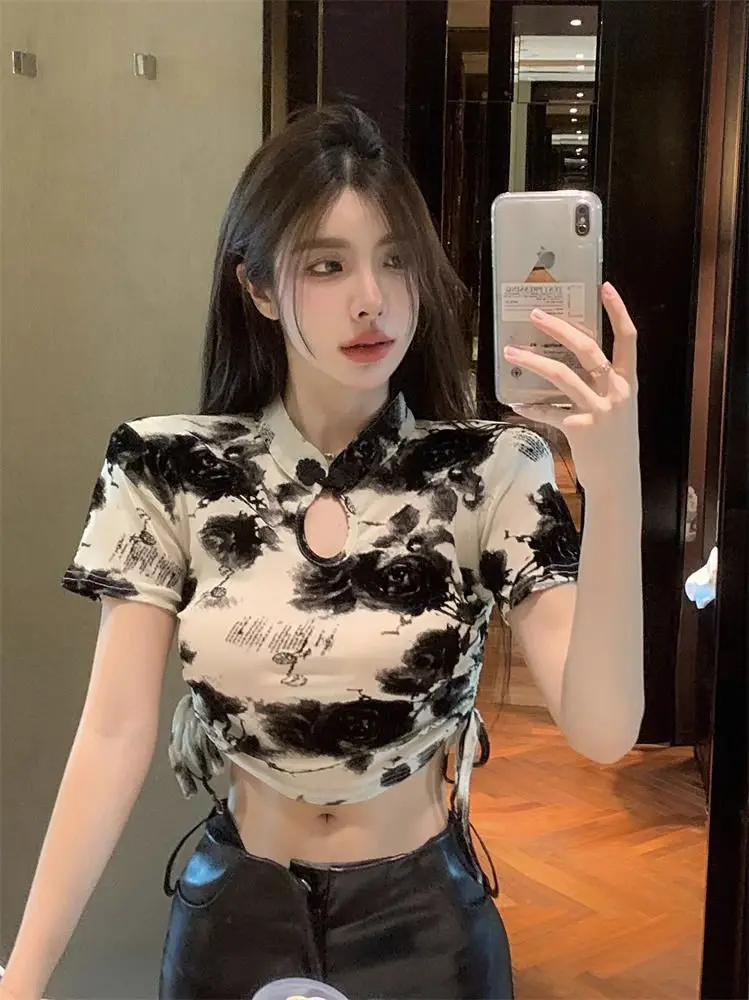 High Quality Women'S Buckle Chest Hollowed Out Design Vintage T-Shirts Ink Painting Tops Short Sleeves Drawstring