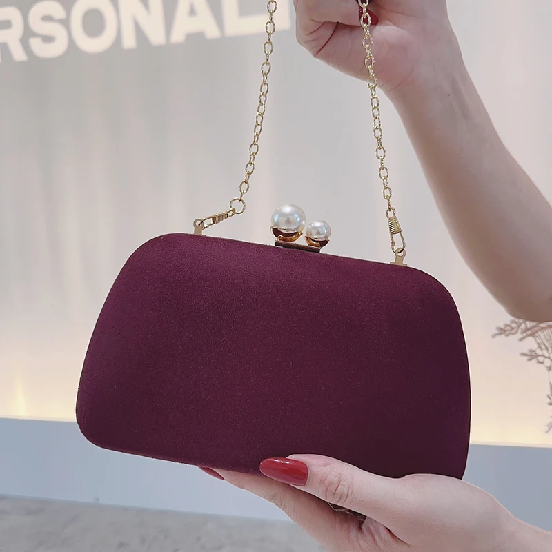 Luxury Velvet Metal Chain Clutch Bag Elegent Textured Pu Frame Bag Classic Celebrity Dinner Evening Bag