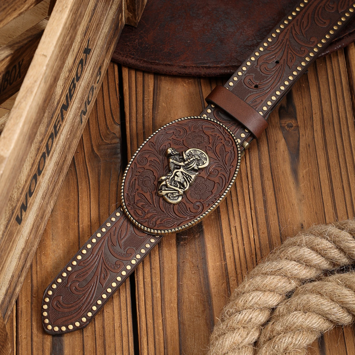 حزام PU على الطراز الغربي مناسب لكل من الرجال والنساء، على الطراز البوهيمي والرجعي، مثالي للنزهات اليومية غير الرسمية