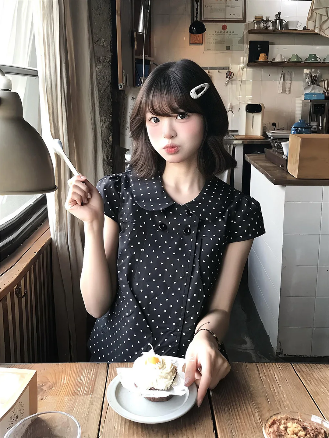 

Korean Style Vintage School Girl Polka Dot Doll Collar Short Sleeve Loose Women's Shirt Summer Slimming Top Fashionable Versa...