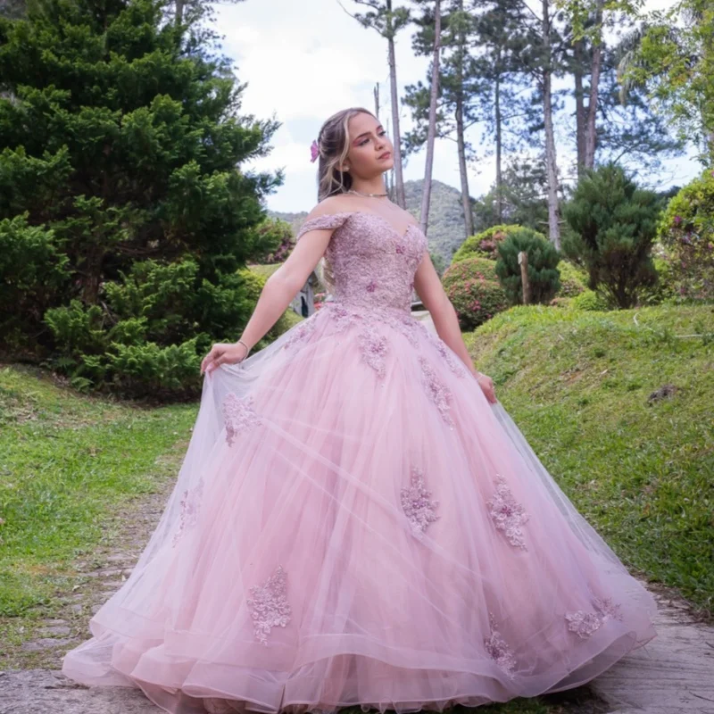 

Pink Quinceanera Dress off-shoulder Lace crystal glitter decal Long tail vestidos de 15 Quinceanera ﻿Customize