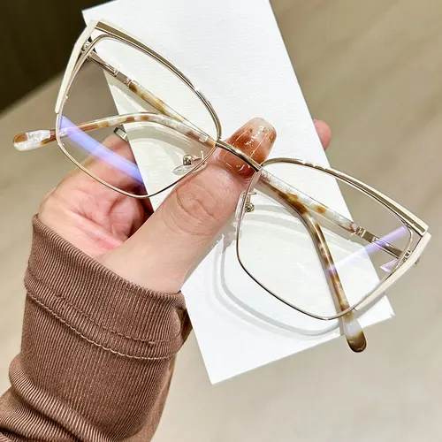 Imagen 2 del producto Gafas de Metal para miopía para mujer, anteojos con bisagra cuadrada de resorte a la moda, gafas ópticas miopes de resina, gafas graduadas personalizadas # 304045