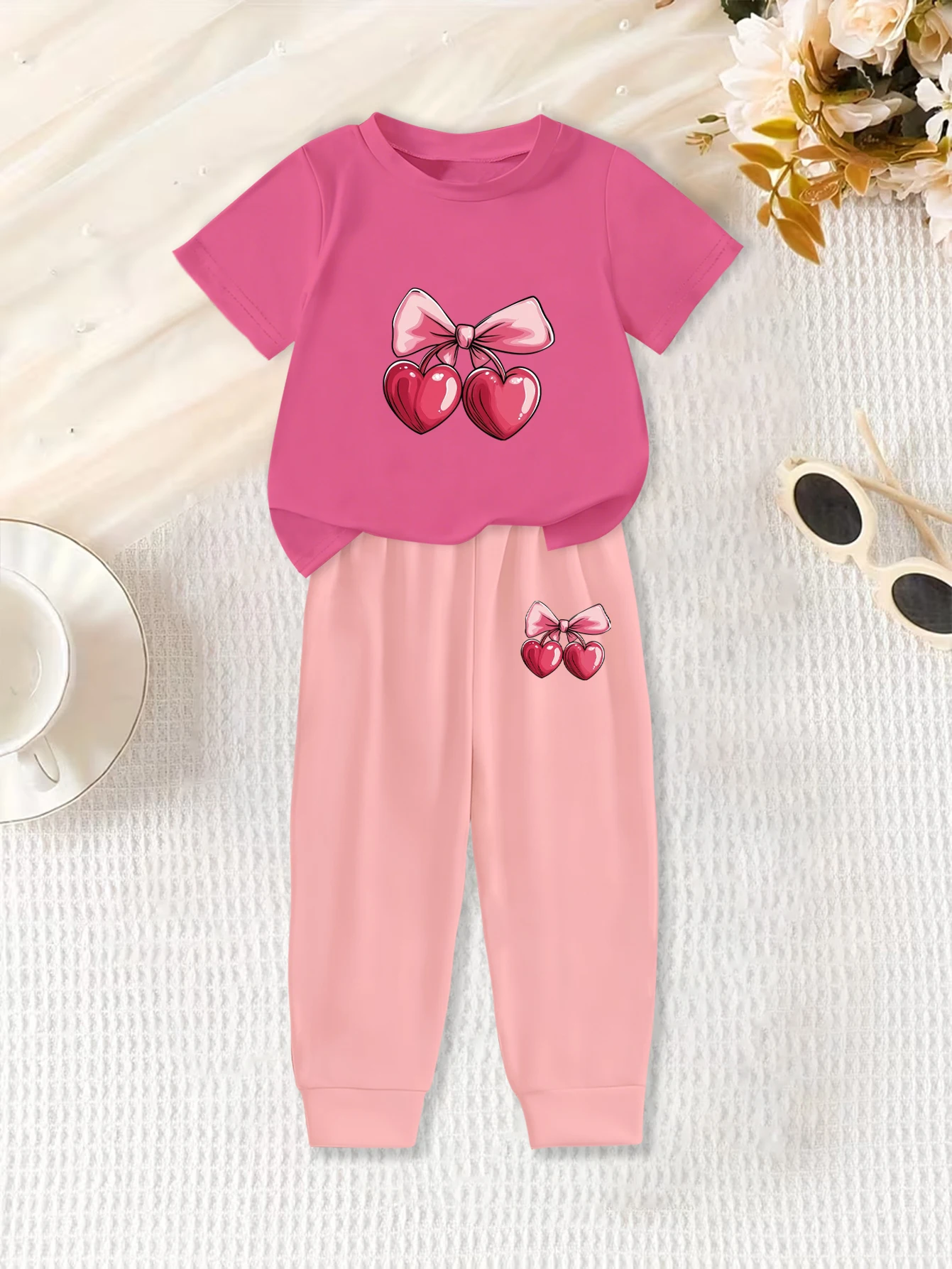 

Комплект из 2 предметов: летняя милая милая футболка с принтом вишни и банта для девочек на День святого Валентина, комплект с шортами