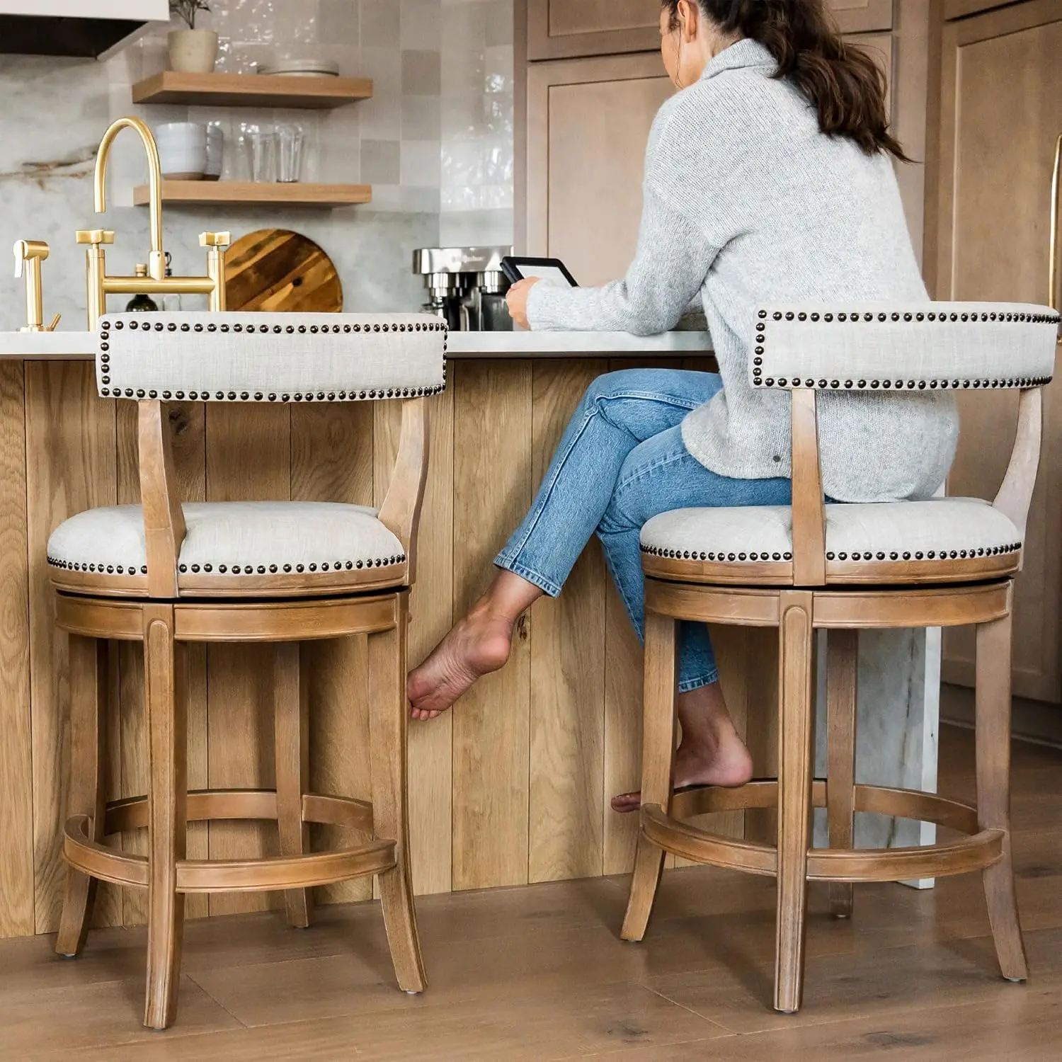 Maven Lane Alexander 31 Inch Tall Bar Height Rotating Low Back Barstool In Weathered Oak Finish With Sand Color Fabric