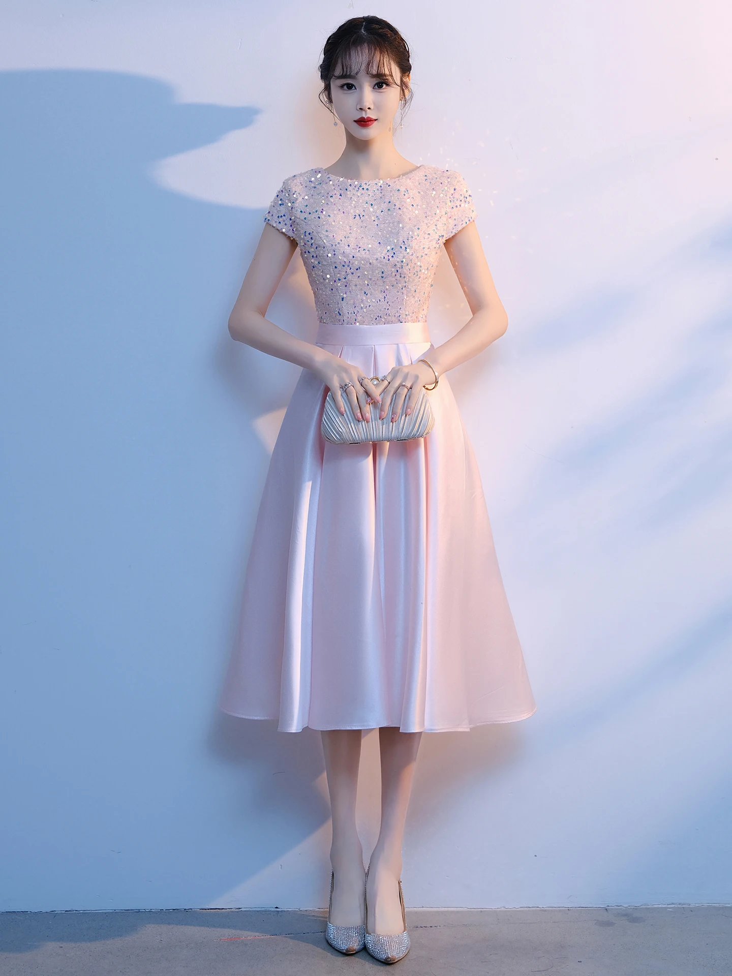 

Вечернее платье Ele для женщин, корейский стиль, со средней талией, коротким рукавом, украшенное пайетками, для выступлений, хора, студенток