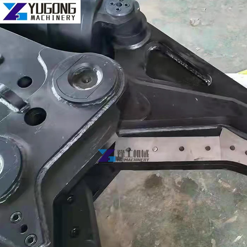 Attachment Car Dismantling Hydraulic Rotating Demolition Shear  Scissors Have Alloy Blades for Cutting Scrap