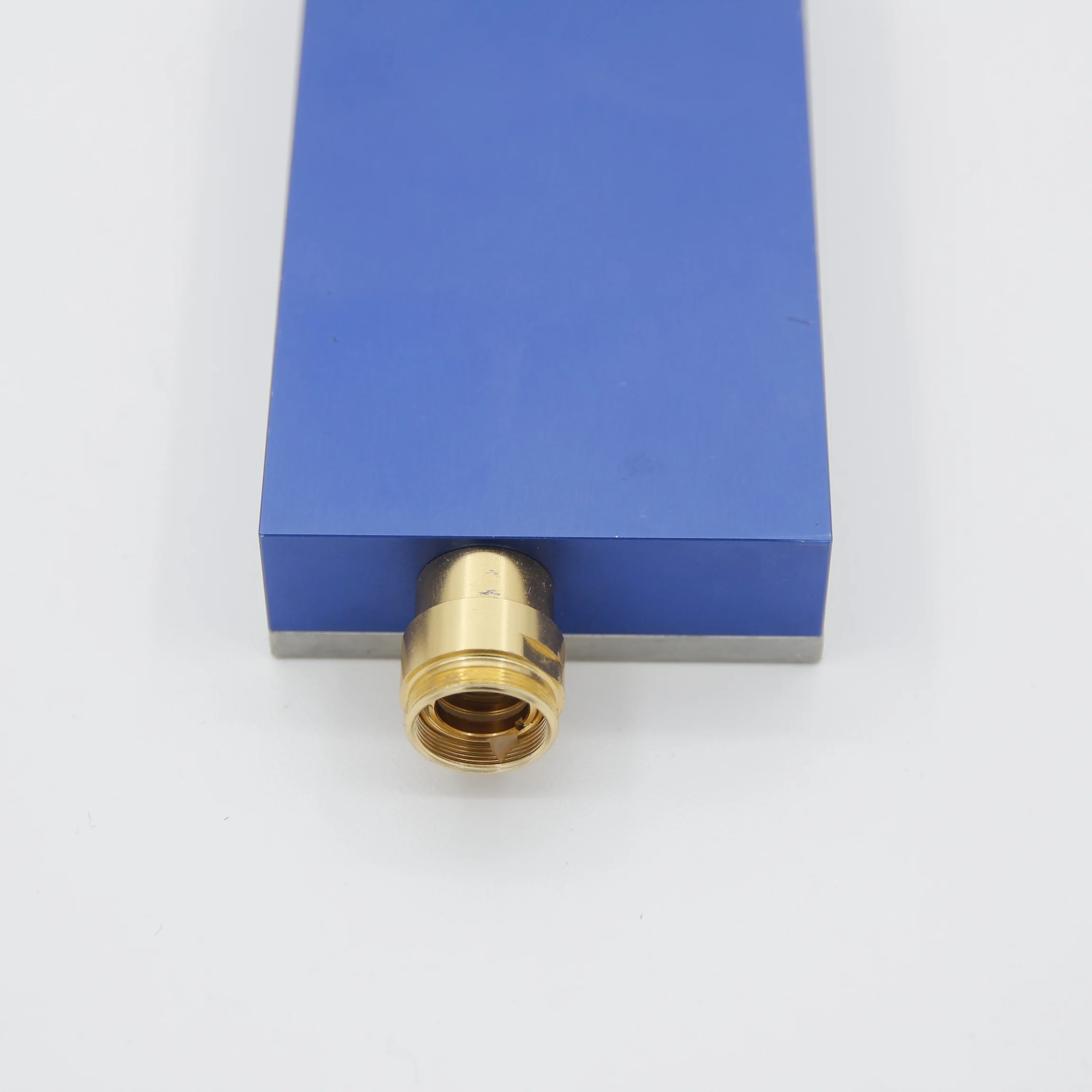 

Мощный синий диодный лазерный модуль 450 нм 60 Вт для лазерных резаков ATV&UTV