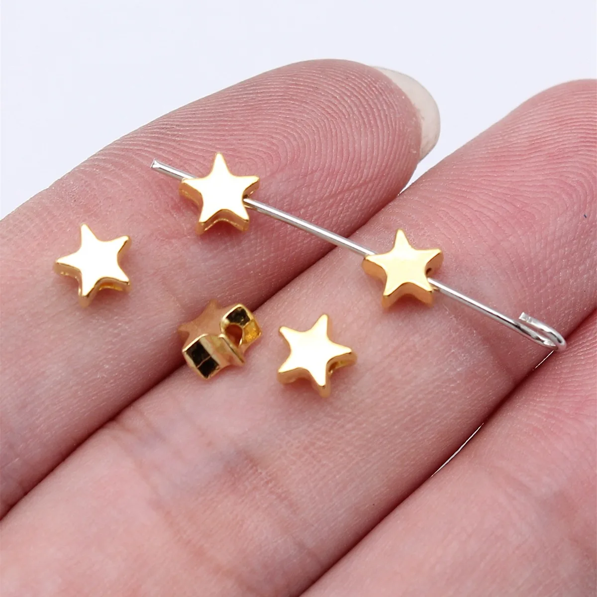 WYSIWYG 100pcs 5.6x5.6x3.2mm 4 Colors Star Small Hole Beads Five-Pointed Star Small Hole Beads For DIY Jewelry Making