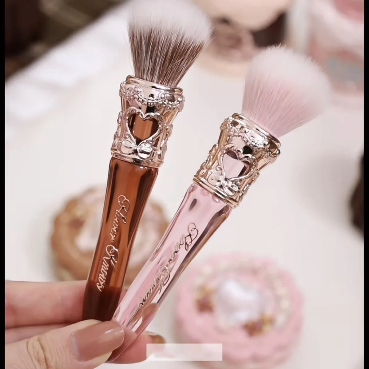 FLOWER KNOWS Pennello per fard THE SWEETIE BEAR COLLECTION RONDER Pennelli per cipria in polvere Pennelli per trucco vegani e cruelty-free