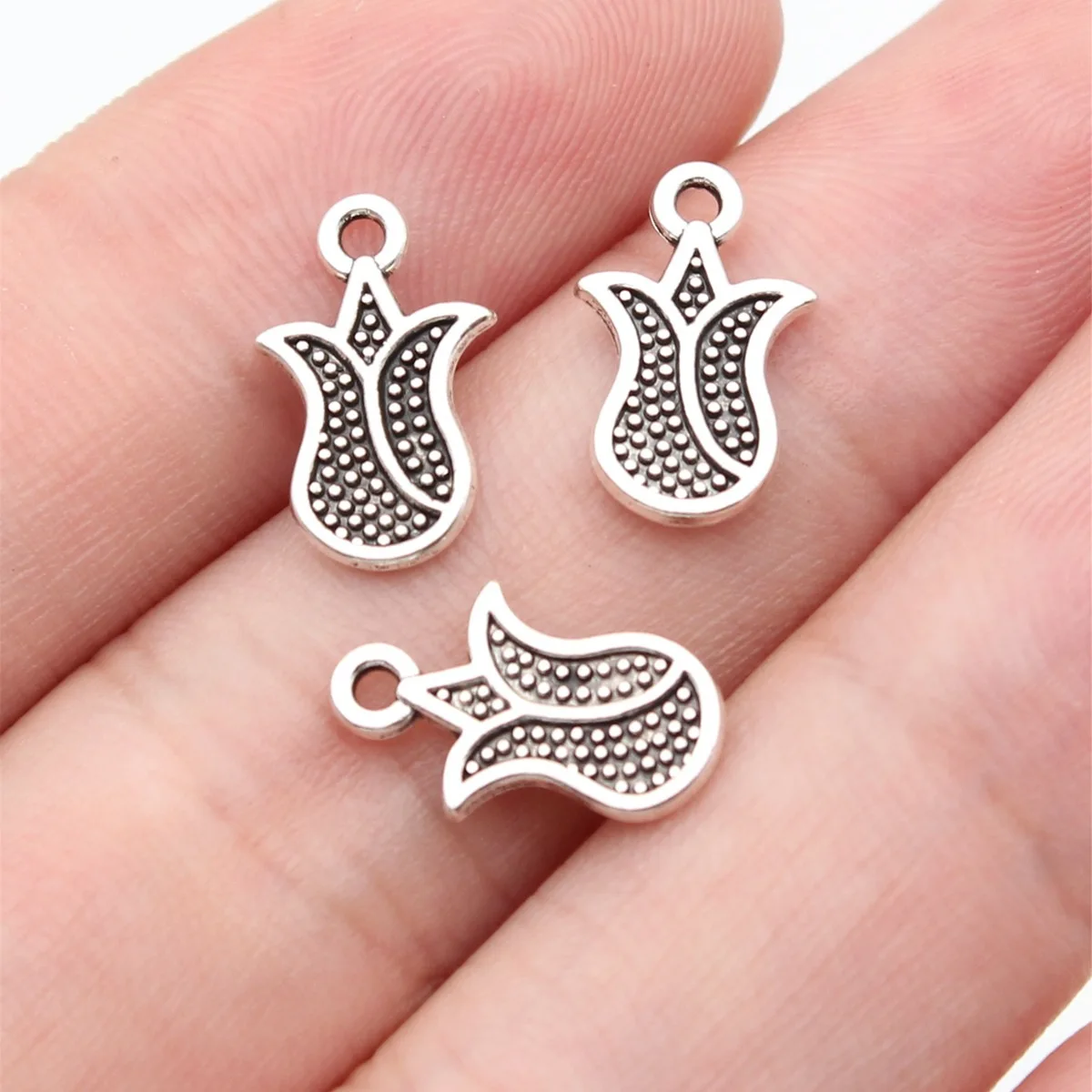 40Pcs 14*8.6mm Antique Silver Flower Charms Pendants for Jewelry Making Boho Vintage DIY Necklace Earrings Accessories Wholesale