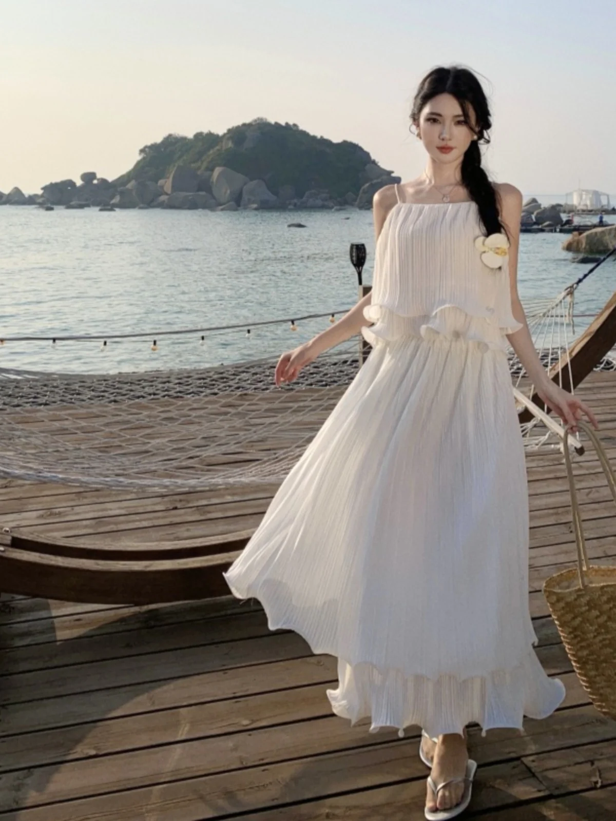 

Elegant Wood Grain Pleated Strap Vest Women's High Waist Texture Half Skirt Set Summer Fashion Two-Piece Suit Polyester ...